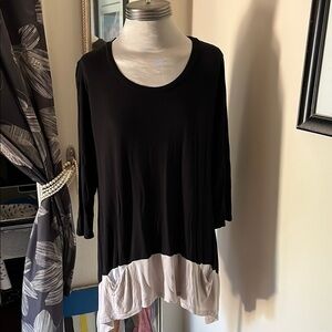 Logo Lori Goldstein Asymmetrical Tunic Black and White Women's Top Black Gray XL